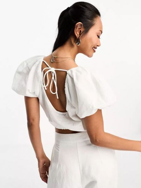 Однотонная блузка с вырезом на спине Na-kd белая