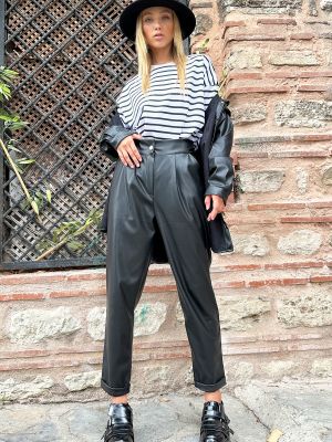 Kožené kalhoty s vysokým pasem relaxed fit Trend Alaçatı Stili černé