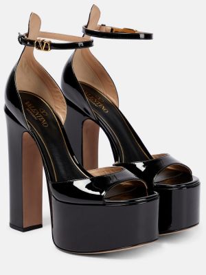 Lakované kožené sandále na platforme Valentino Garavani čierna