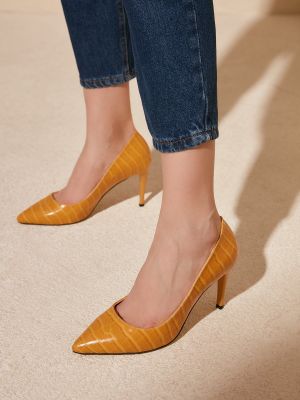 Туфли на каблуке Trendyol желтые