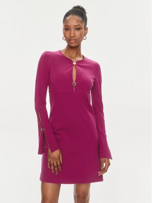Priliehavé šaty Pinko fialová