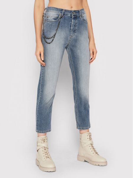 Mom jeans Please