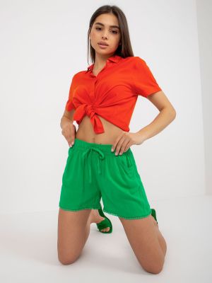 Kratke hlače s čipkom Fashionhunters zelena