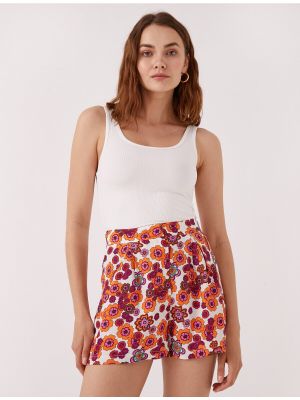 Plisirane kratke hlače z volani s cvetličnim vzorcem Koton