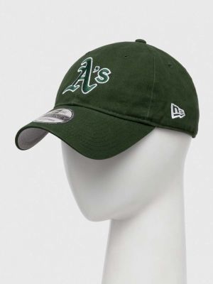 Памучна шапка с козирки с апликация зелено New Era