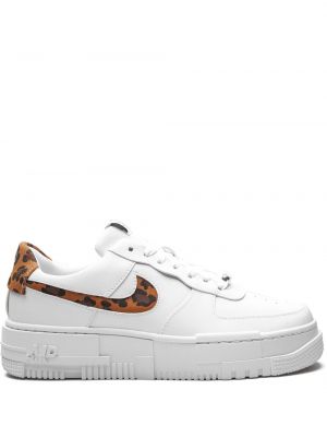 Sneakerși cu model leopard Nike Air Force 1 alb
