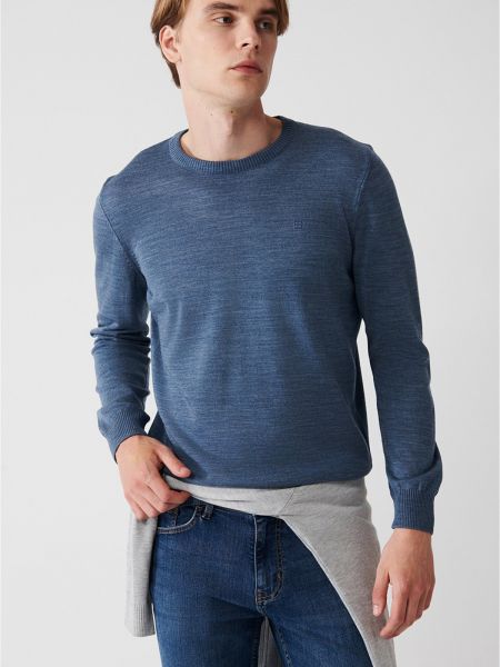Трикотажний светр з круглим вирізом Avva