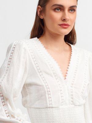 Блуза с дантела Dilvin бяло