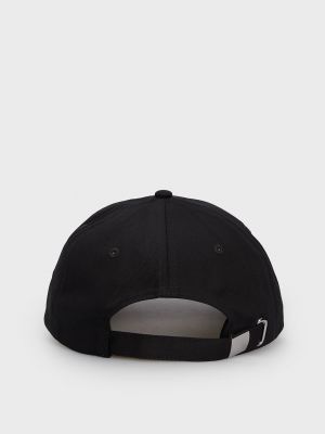 Черная кепка Calvin Klein