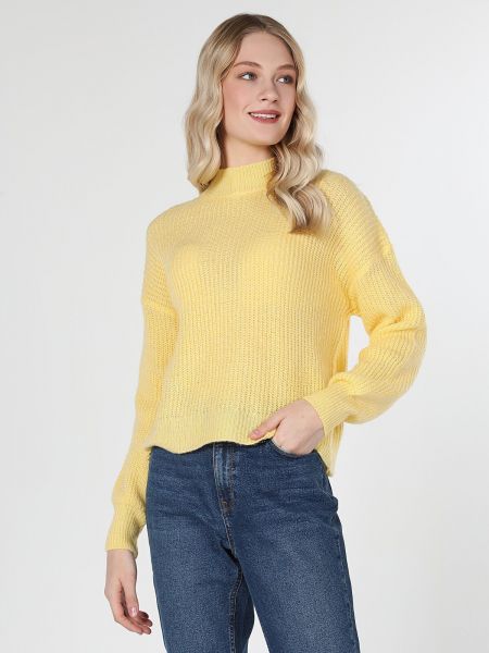 Желтый пуловер Colin's