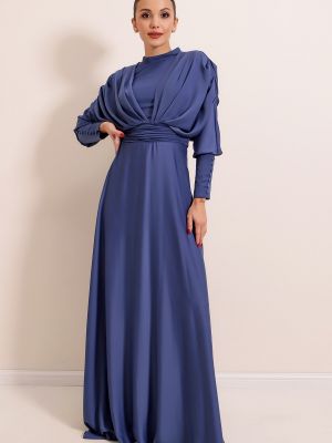 Satynowa sukienka długa na guziki plisowana By Saygı