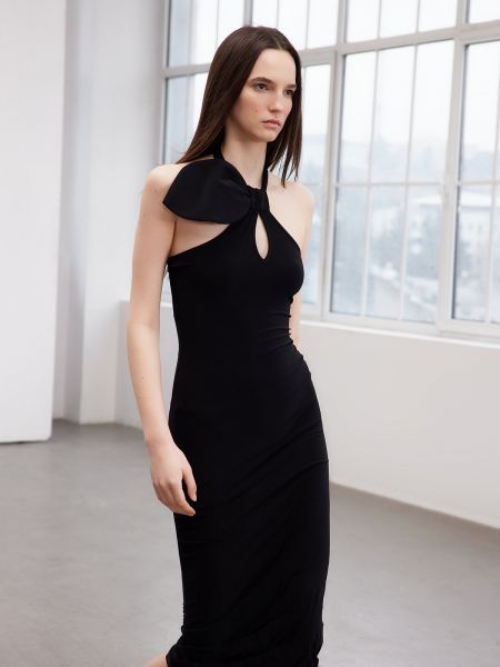 Πλεκτή μάξι φόρεμα με στενή εφαρμογή Trendyol μαύρο