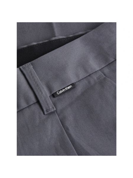 Pantalones chinos de algodón Calvin Klein gris