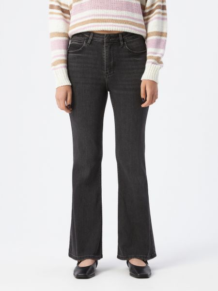 Черные джинсы Wrangler