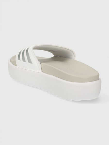 Platform talpú papucs Adidas fehér