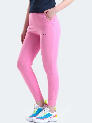 Slim fit teplákové nohavice Slazenger ružová