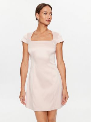 Коктейлна рокля Guess розово