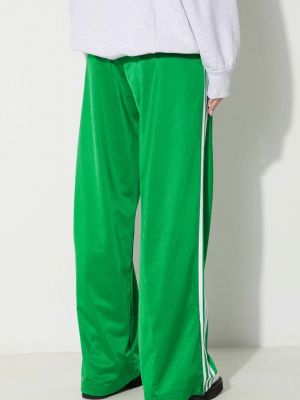 Laza szabású sport nadrág Adidas Originals zöld