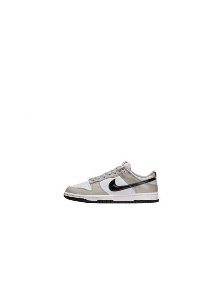 Białe sneakersy Nike Dunk