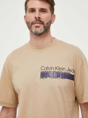 Памучна тениска с дълъг ръкав с принт Calvin Klein Jeans бежово