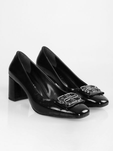 Lakirane usnjene nizki čevlji Shoeberry črna