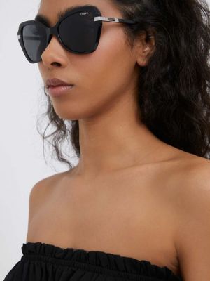 Очки солнцезащитные Vogue черные
