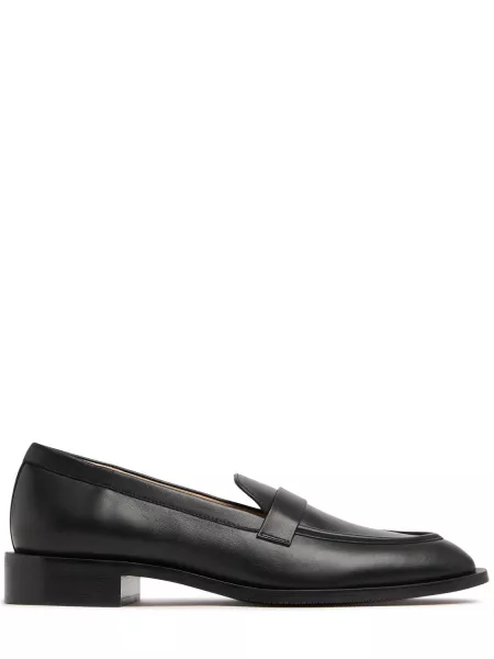 Loafers i läder Stuart Weitzman svart